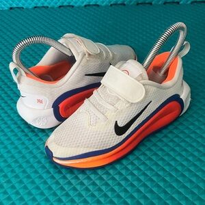 NIKE Infinity Flow Big Kids' Running Fashion Shoes | 13.5